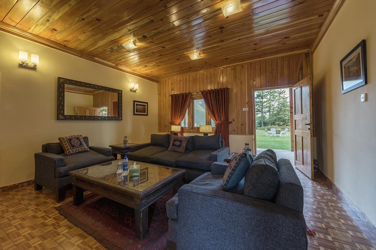 Отель Arcadian Sprucewoods Shogran Экстерьер фото
