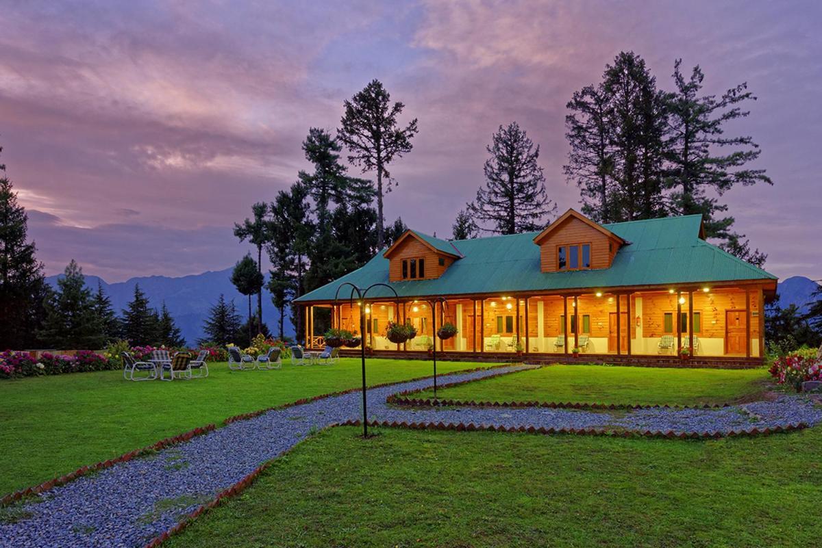 Отель Arcadian Sprucewoods Shogran Экстерьер фото