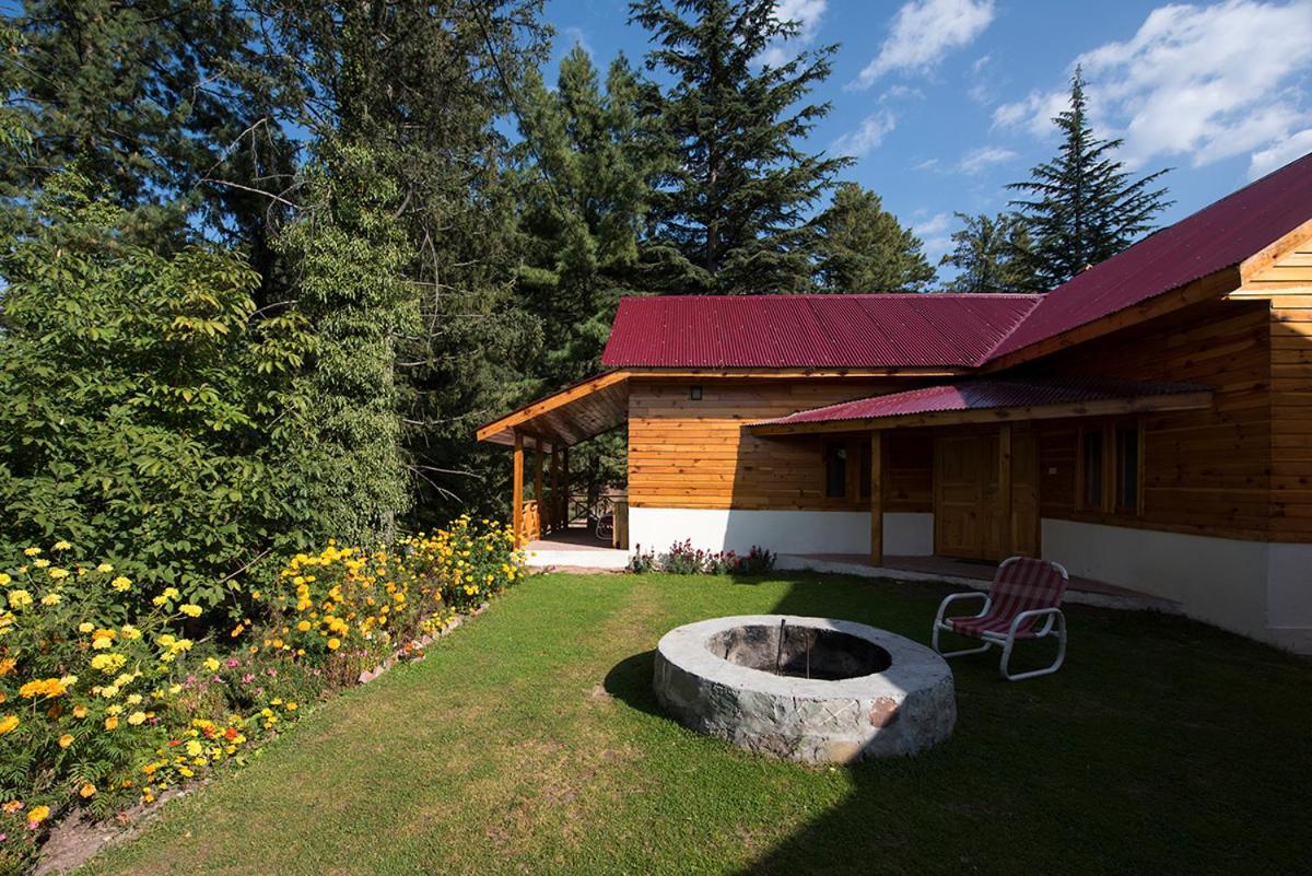 Отель Arcadian Sprucewoods Shogran Экстерьер фото